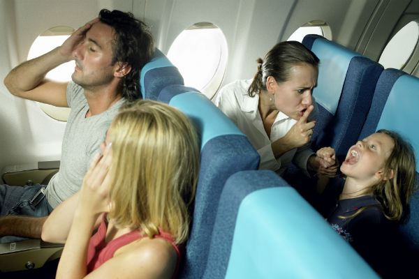 annoying-kids-on-airplane